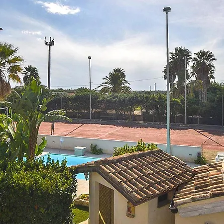 Gorgeous In Nyaraló Noto